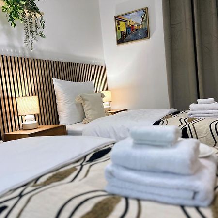 Jasminn Apartments プラハ エクステリア 写真